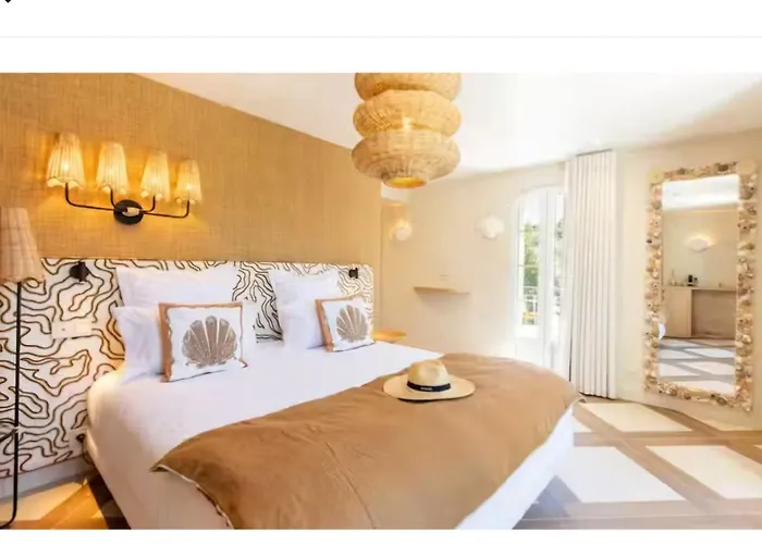 Le Clos De La Pinede Et Ses Superbes Chambres 300 E Par Chambre